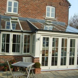 Cream uPVC lean-to conservatory